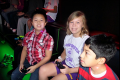 game-truck-kids-playing-01
