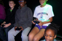 game-truck-kids-playing-10