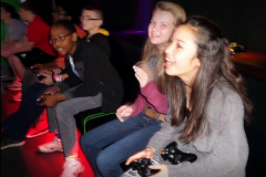 game-truck-kids-playing-11